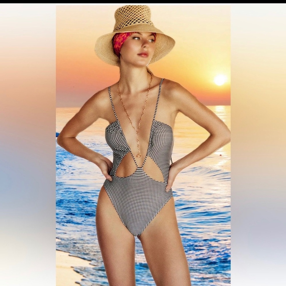 VIX swim- New with tags MSRP $248.00 🌴🌴🌴